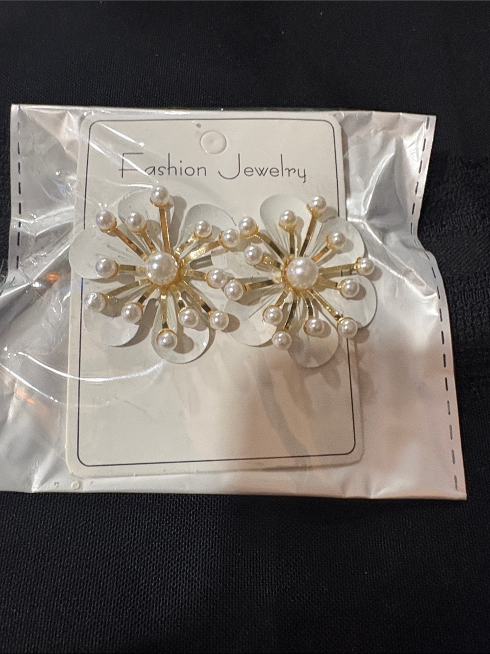 Fashion Jewelry Gold and White Pearl Burst Cluster Earrings